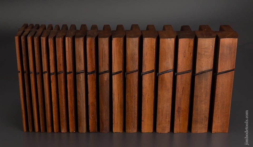 Near Mint KING & CO. HULL Skewed Set of 18 Hollow & Round Planes - 102834
