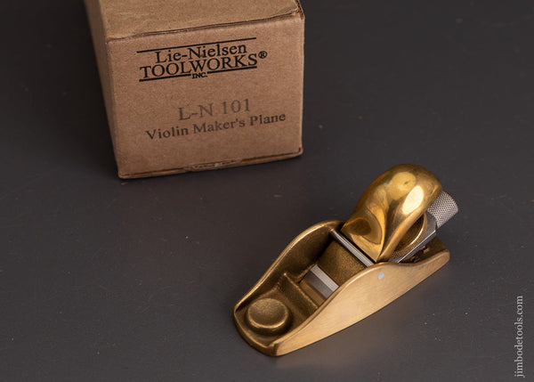 LIE NIELSEN L-N 101 Violin Maker’s Plane Mint in Box - 102852