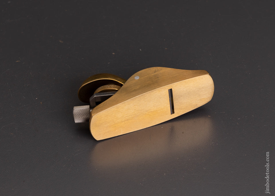 LIE NIELSEN L-N 101 Violin Maker’s Plane Mint in Box - 102852