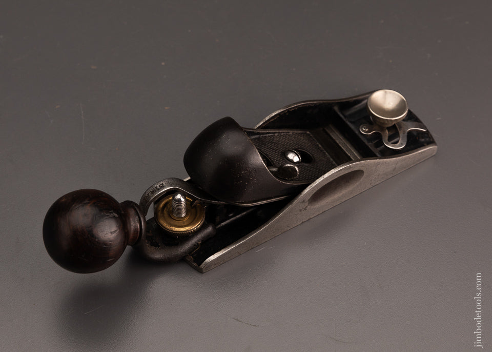 Fine STANLEY No. 9 3/4 Tail Handle Block Plane with Adjustable Mouth - 103197