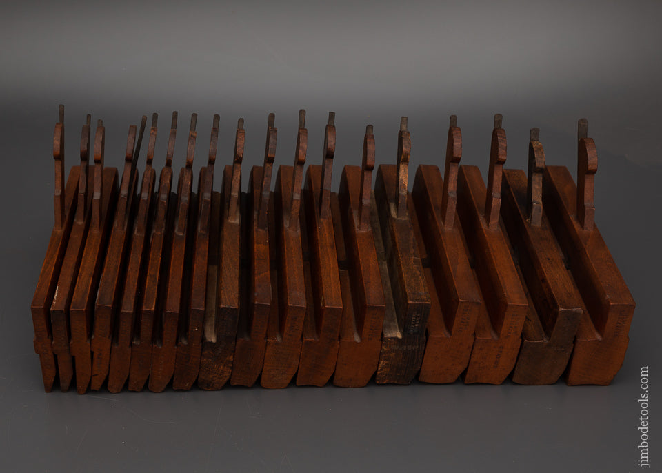 Set of 18 Hollow & Round Planes by GRIFFITHS NORWICH Fine - 103241