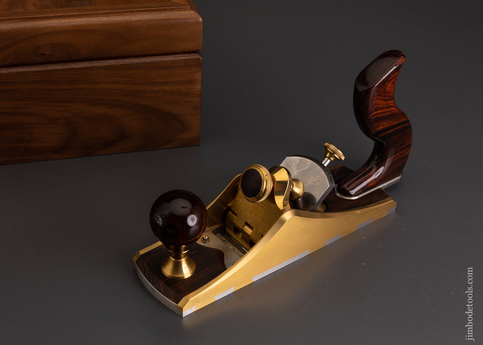 Phenomenal BRIDGE CITY TOOL WORKS No. CT-12 Bench Plane in Walnut Box - 103440