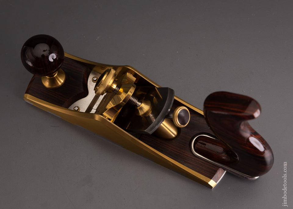 Phenomenal BRIDGE CITY TOOL WORKS No. CT-12 Bench Plane in Walnut Box - 103440