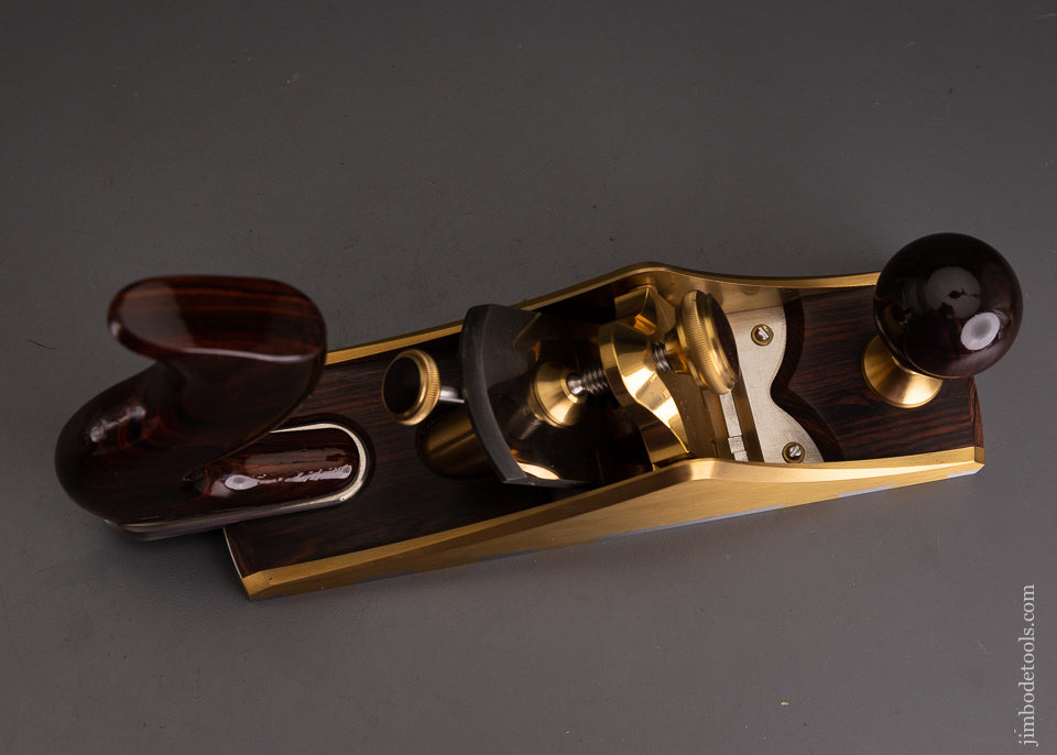 Phenomenal BRIDGE CITY TOOL WORKS No. CT-12 Bench Plane in Walnut Box - 103440