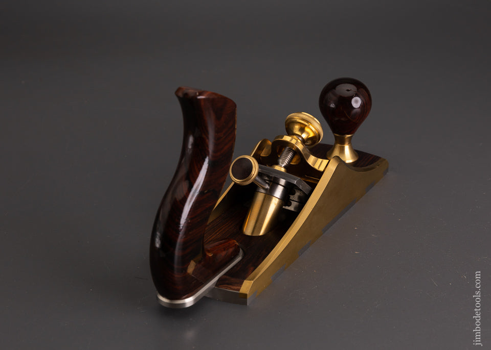 Phenomenal BRIDGE CITY TOOL WORKS No. CT-12 Bench Plane in Walnut Box - 103440