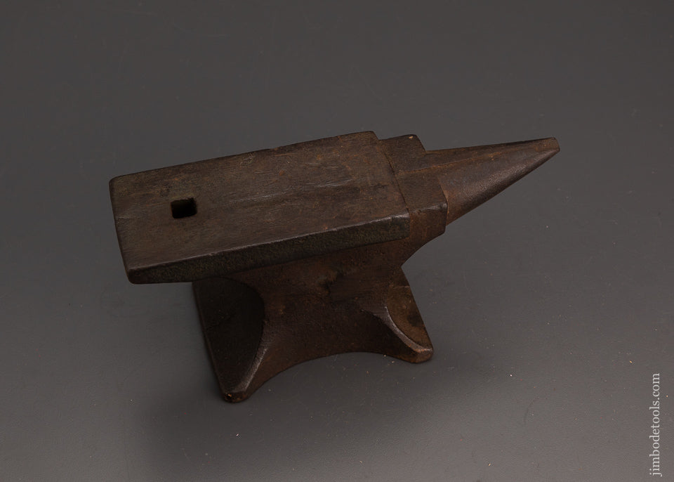 Good User 10 Pound Anvil - 103683