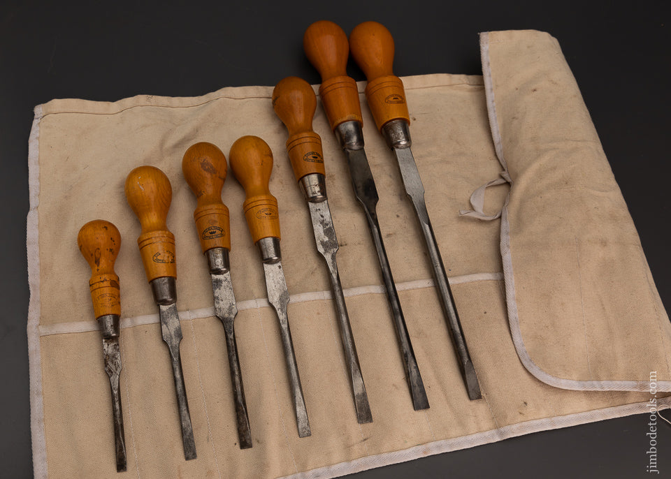 Pretty Set of English Beech Cabinet Maker’s Screwdrivers - 103701