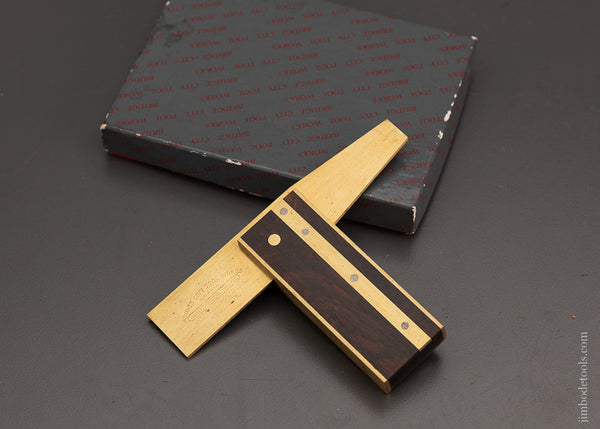 BRIDGE CITY TOOL WORKS HDS-1 Dovetail Square in Box - 104053