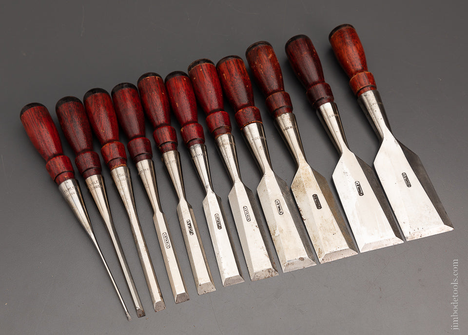 Fabulous Set of 11 STANLEY No. 750 Chisels Near Mint - 104124