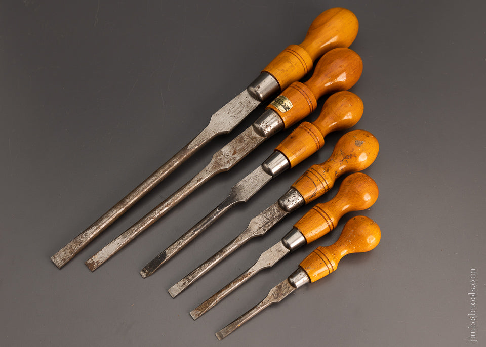 Set of 6 English Beech Cabinet Maker’s Screwdrivers - 104358