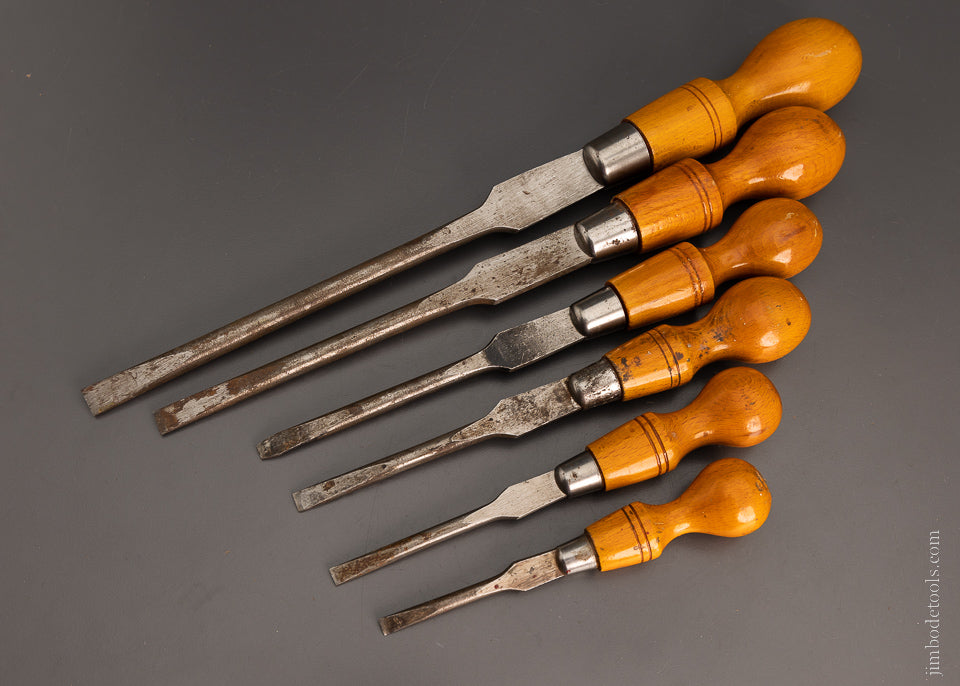 Set of 6 English Beech Cabinet Maker’s Screwdrivers - 104358