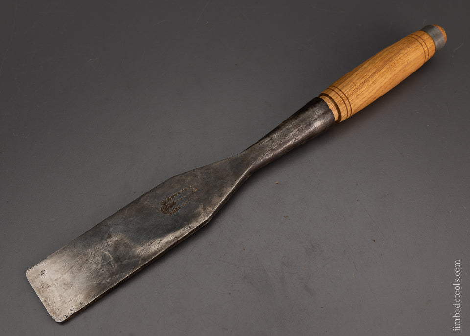 1 1/4 x 14 3/4 Inch Light Framing Chisel BUTCHER - 104409