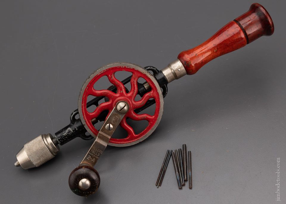 MILLERS FALLS No. 2-A Drill with 8 Bits Fine - 104433