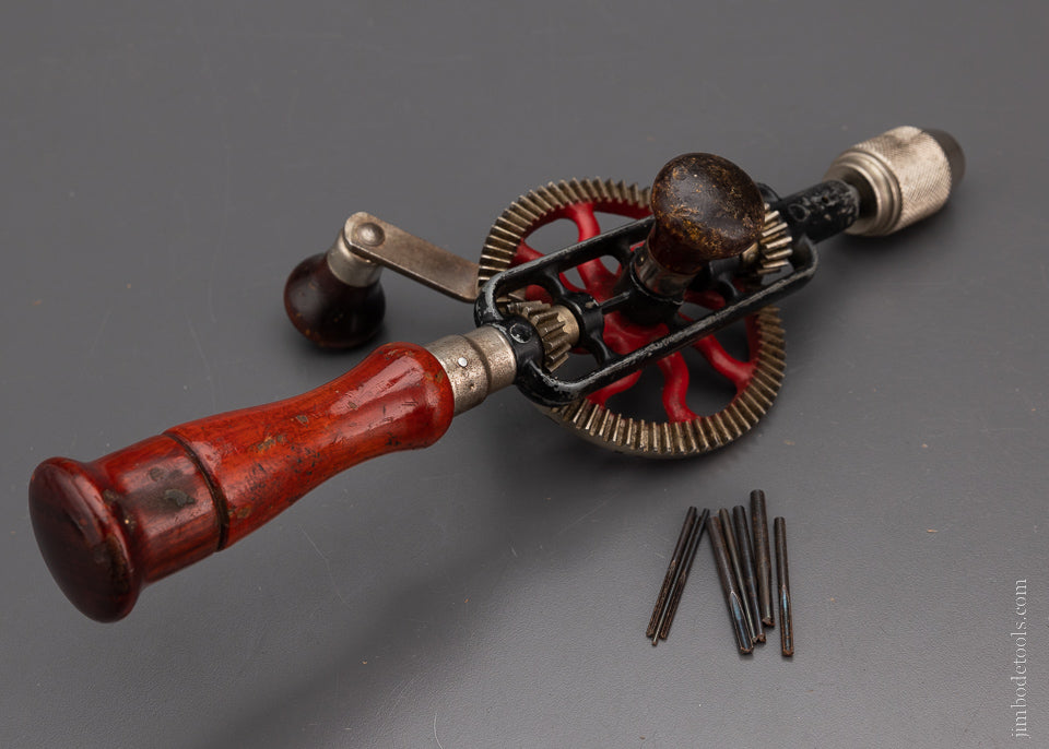 MILLERS FALLS No. 2-A Drill with 8 Bits Fine - 104433