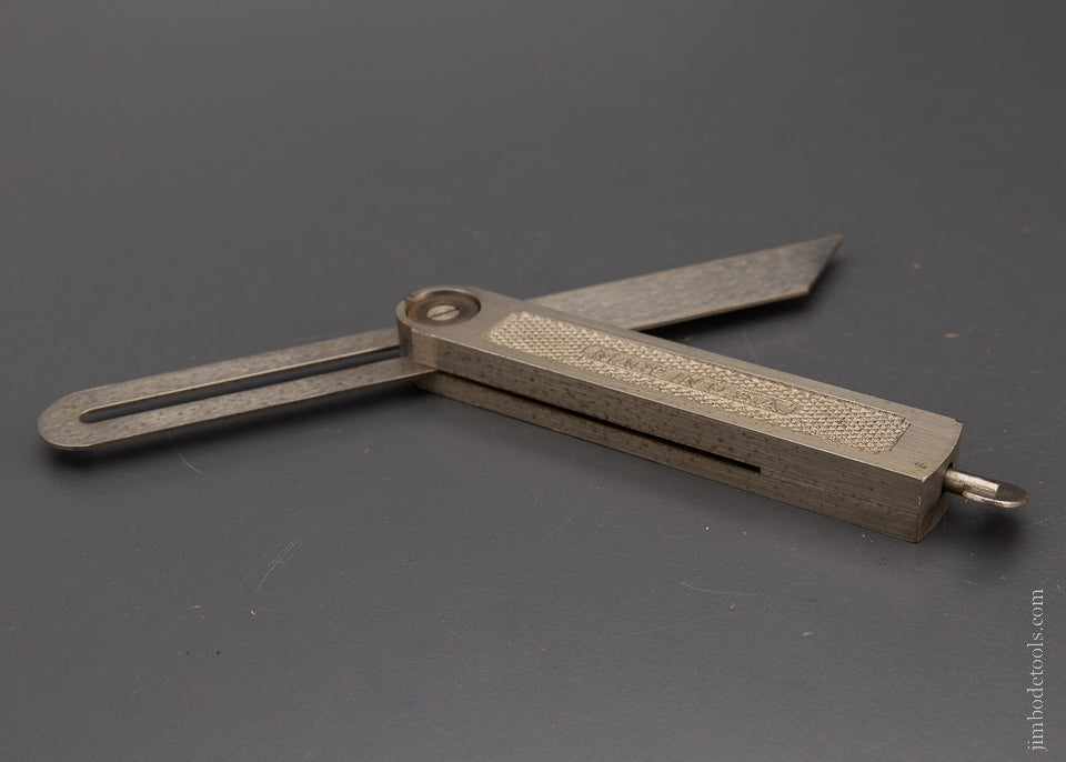 STANLEY No. 18 Bevel Square Mint - 104445