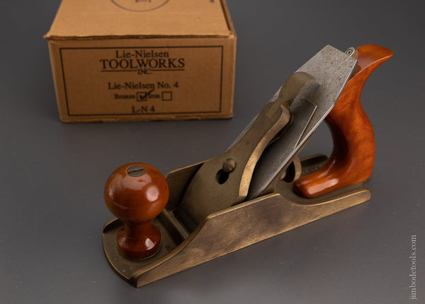 LIE NIELSEN No. 4 Bronze Smooth Plane in Box - 104695