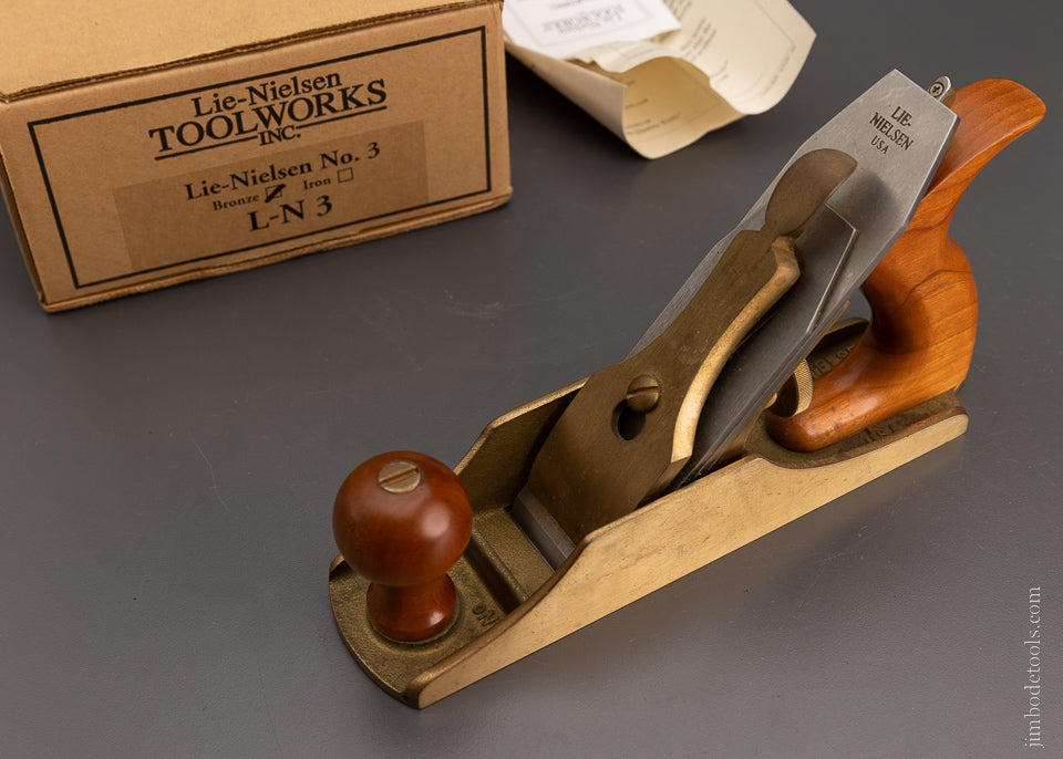 LIE NIELSEN No. 3 Bronze Smooth Plane Near Mint in Box - 104696