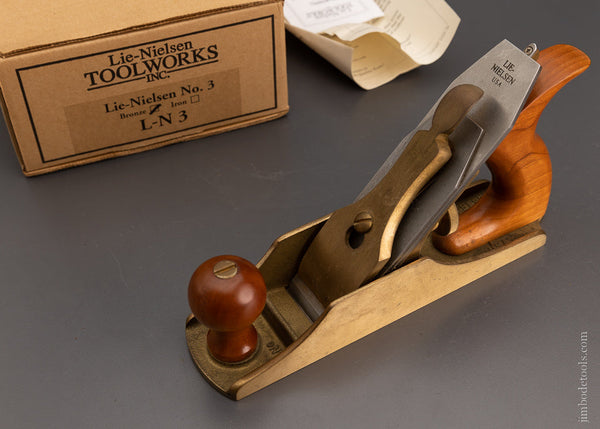 LIE NIELSEN No. 3 Bronze Smooth Plane Near Mint in Box - 104696
