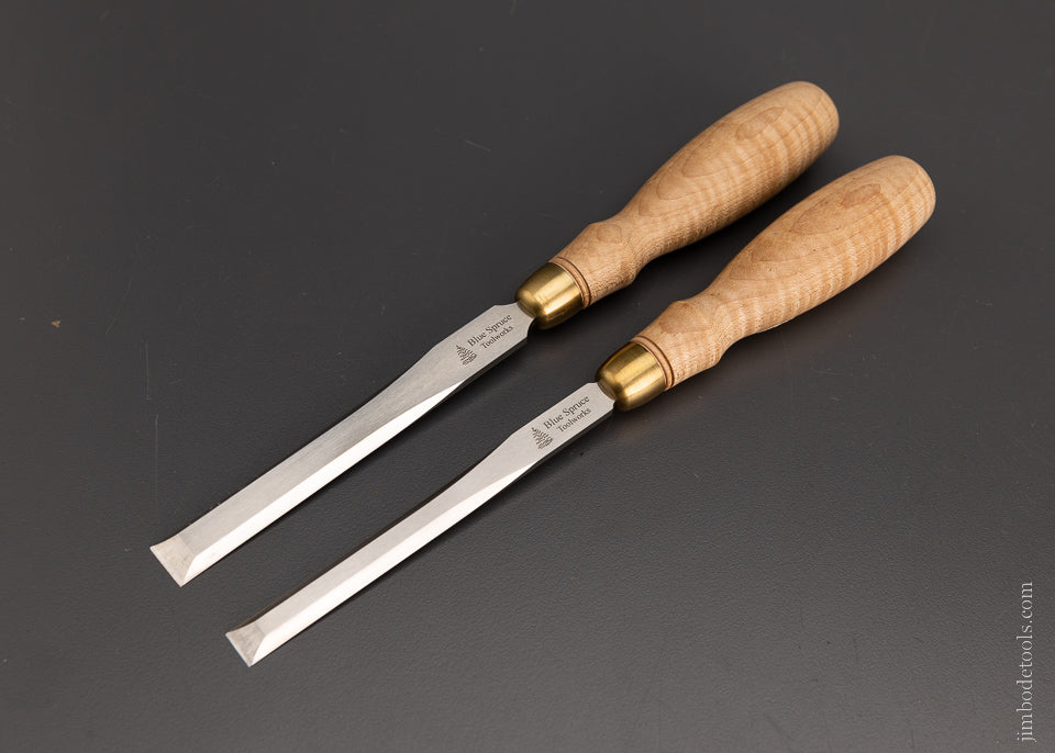 2 Mint BLUE SPRUCE TOOL WORKS Dovetail Chisels - 104814