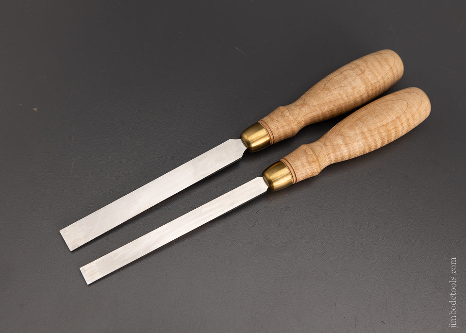 2 Mint BLUE SPRUCE TOOL WORKS Dovetail Chisels - 104814
