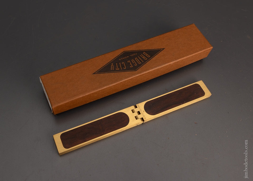 BRIDGE CITY TOOL WORKS SS-4 RW Saddle Square mint in Box Rosewood - 104868