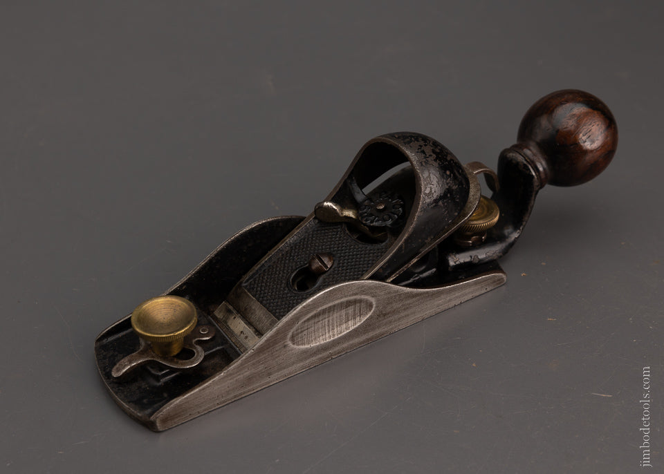 Fine STANLEY No. 9 3/4 Inch Tail Handle Block Plane - 105317