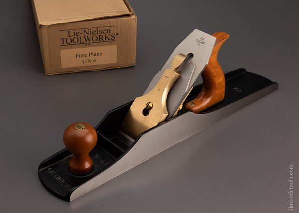 LIE-NIELSEN No. 6 Fore Plane Mint in Box OUT OF STOCK @ Lie Nielsen -  - 105511
