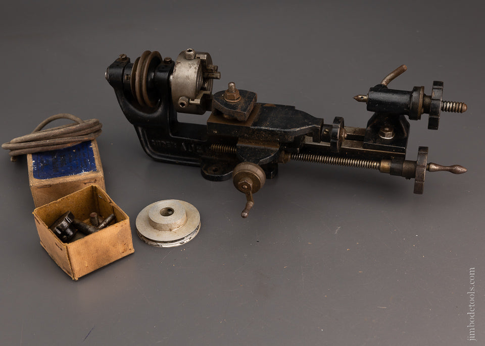 Sweet Little 6 Inch Lathe with Screw Feed, Cross Slide & 4 Jaw Chuck - 105513