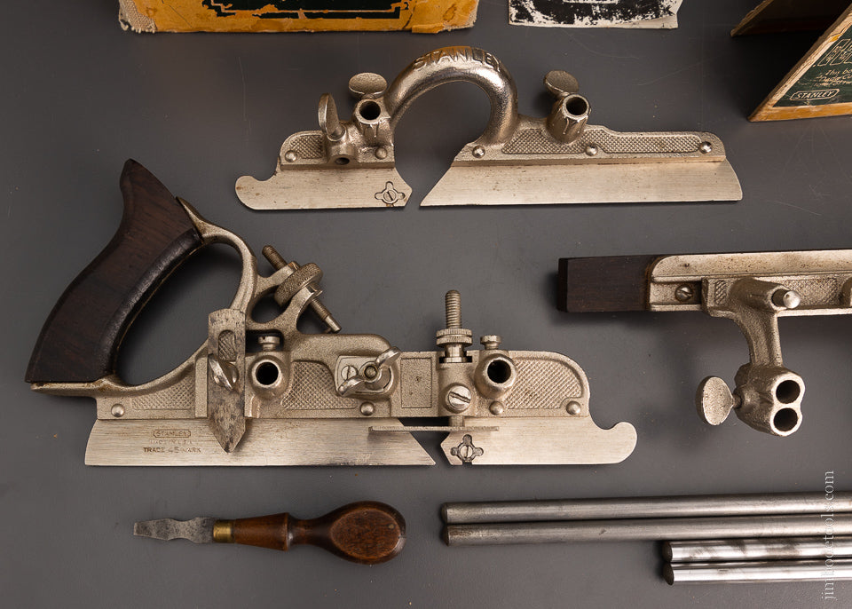 100% Complete & Fine SWEETHEART STANLEY No. 45 Combination Plow Plane in Original Box - 105684