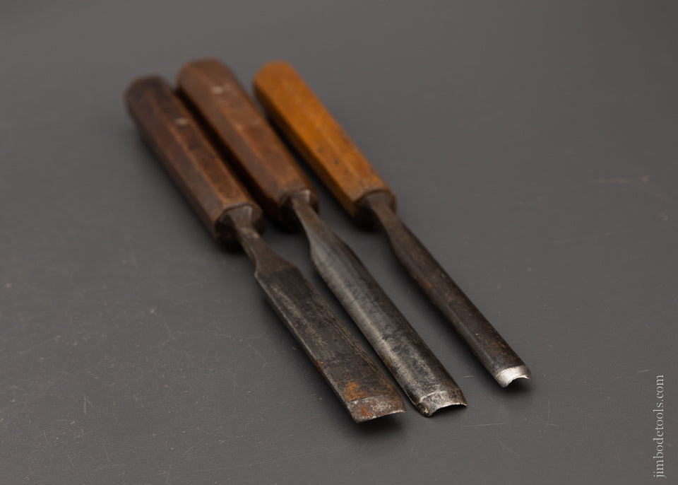 3 Early Gouges - 106242