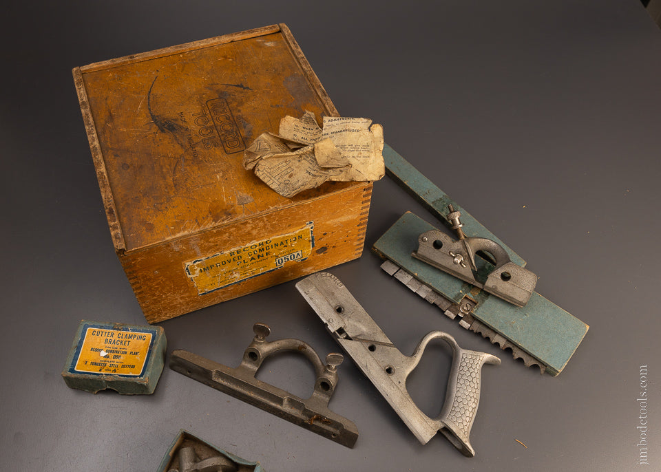 RECORD NO. 050A Combination Plow Plane 100% Complete in its Original Box - 106992