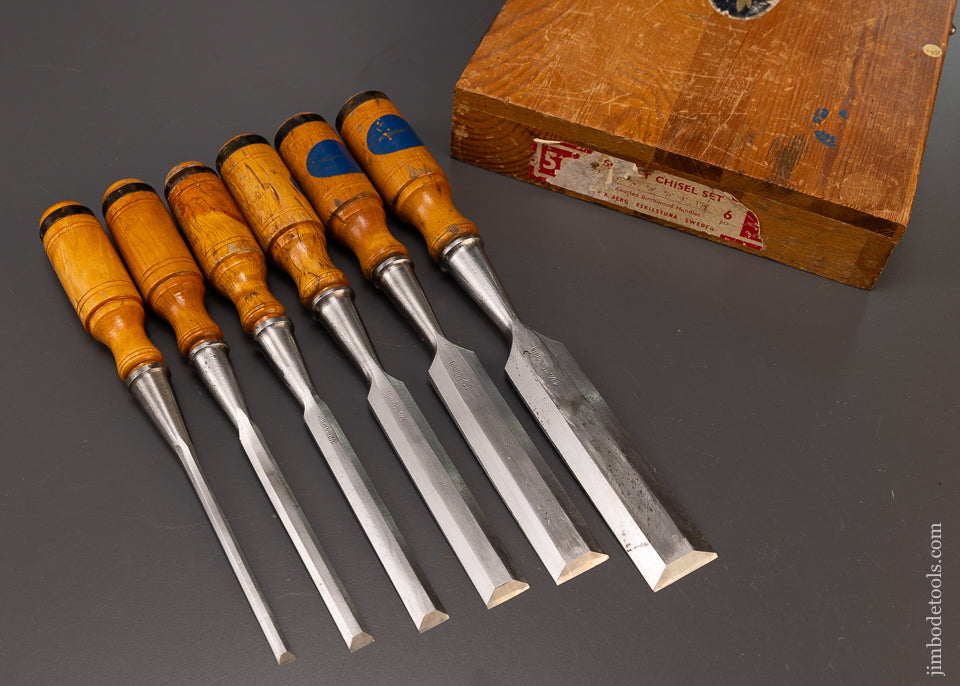 Really Fine Set of E.A. BERG ESKILSTUNA SWEDEN Bevel Edge Socket Chisels in Original Box - 107823