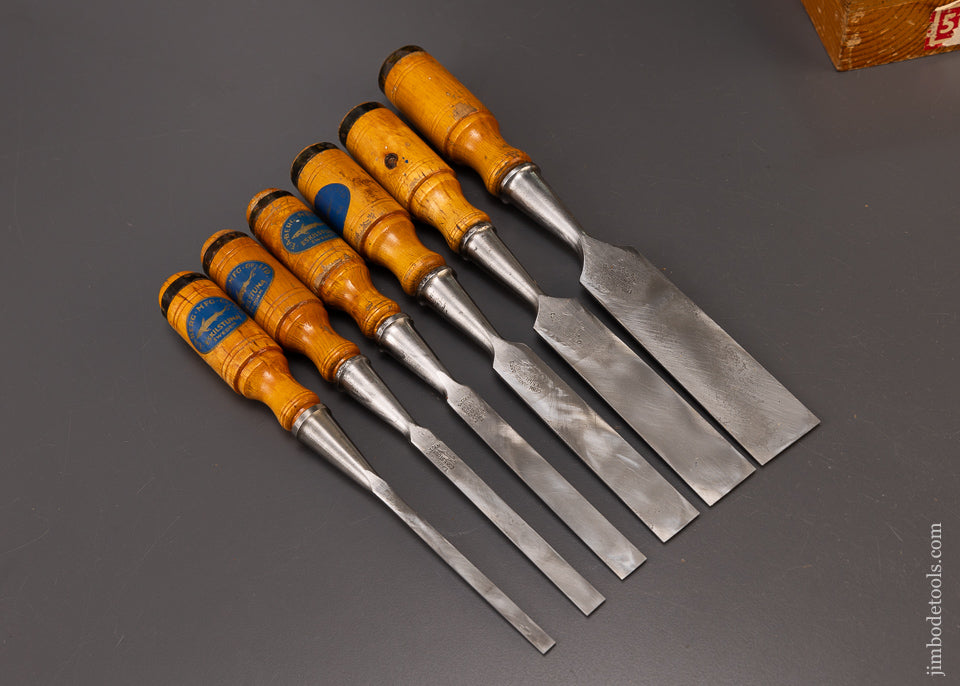 Really Fine Set of E.A. BERG ESKILSTUNA SWEDEN Bevel Edge Socket Chisels in Original Box - 107823
