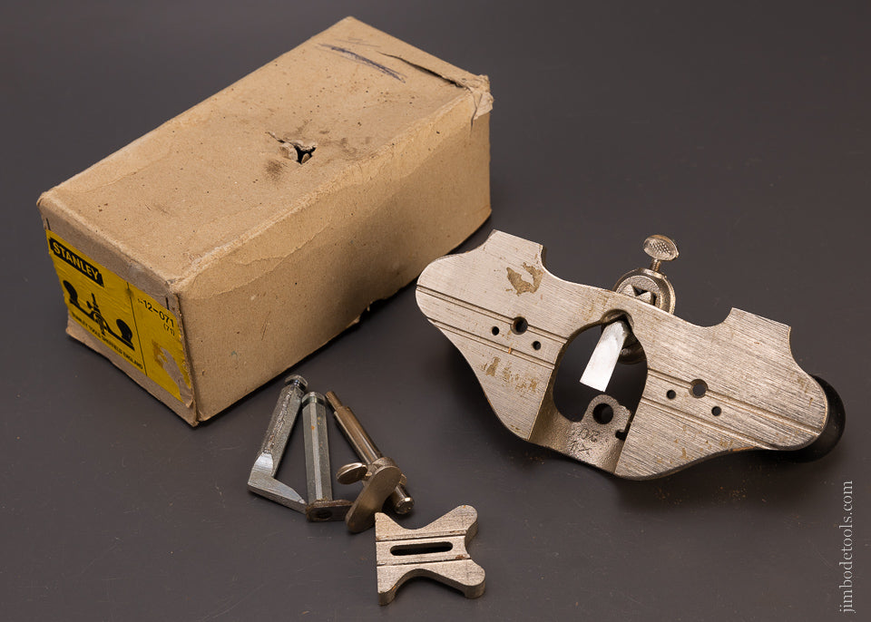 Fine 100% Complete STANLEY No. 71 Router Plane in Box - 107348