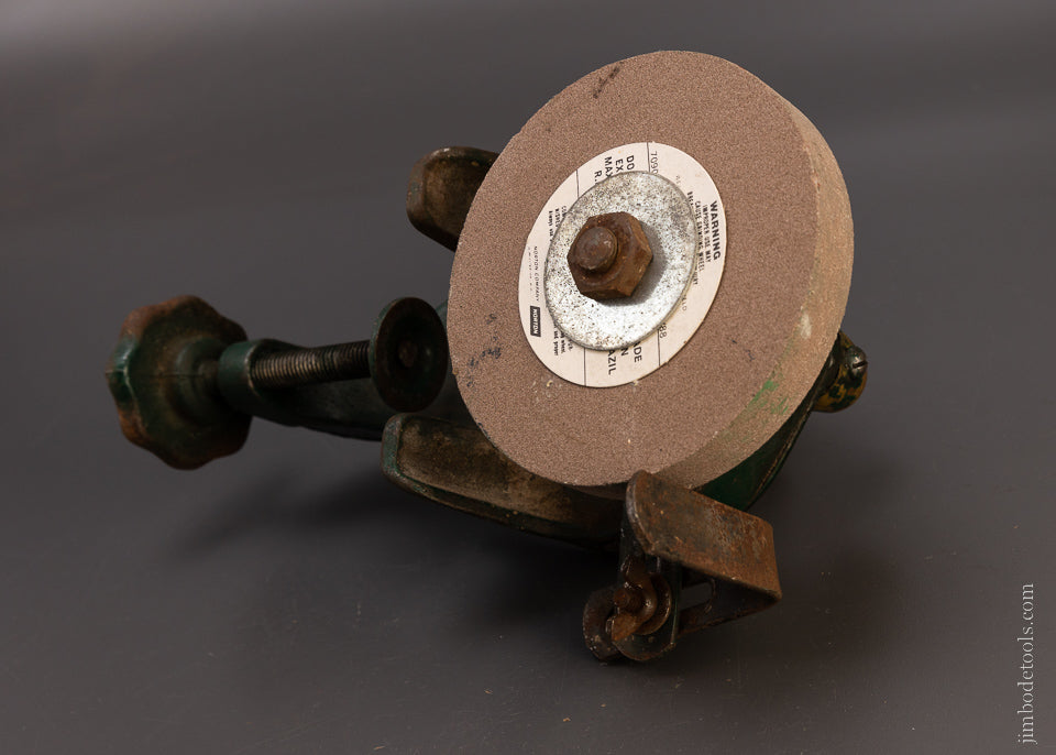 Excellent Working Bench Grinder with Tool Rest - 107442