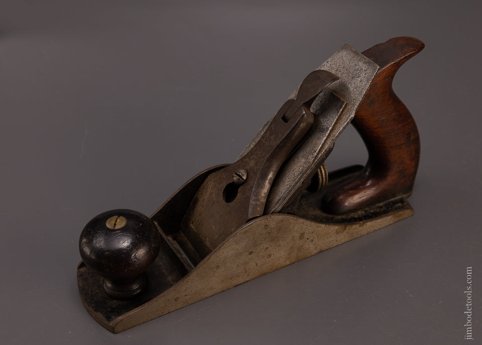 Fine STANLEY No. 4 Smooth Plane Type 2 with Solid Nut, Solid Cap - 107808