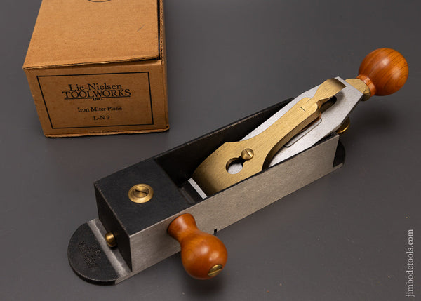 LIE NIELSEN NO. LN-9 Iron Miter Plane in Box - 107958