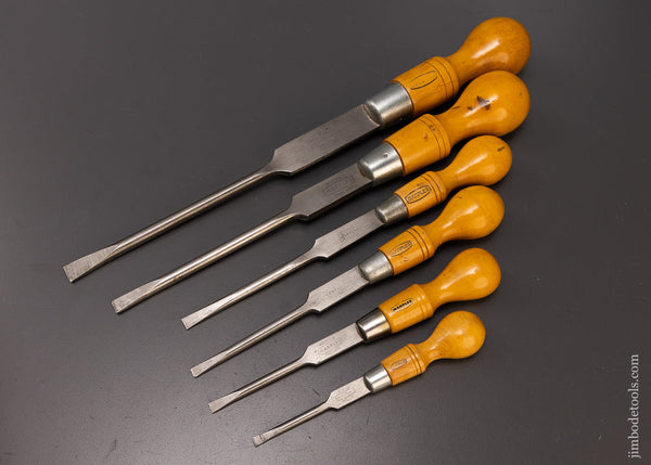 Stunning Set of 6 Boxwood Handled Cabinet Maker’s Screwdrivers - 107999