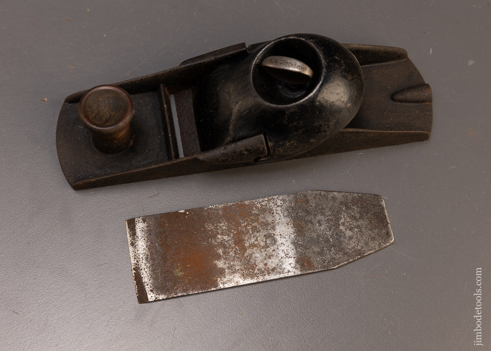 Rare & Fine BAILEY TOOL CO. Model B Patented Block Plane with Corrugat