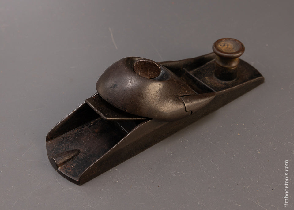 Perfect BAILEY (WOONSOCKET) TOOL CO. Model B PATENTED Block Plane with Corrugated Sole - 109571