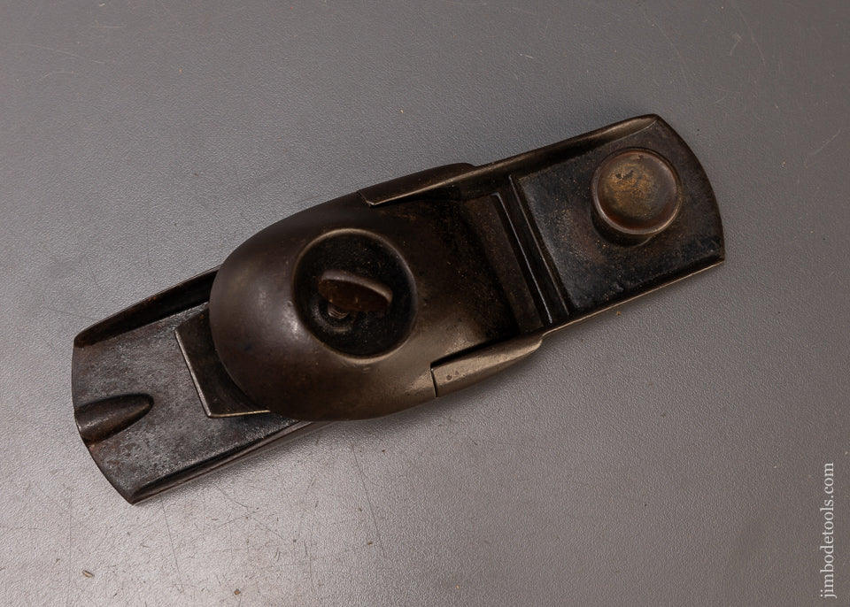 Perfect BAILEY (WOONSOCKET) TOOL CO. Model B PATENTED Block Plane with Corrugated Sole - 109571