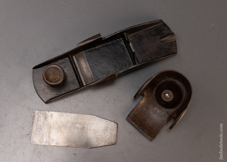 Perfect BAILEY (WOONSOCKET) TOOL CO. Model B PATENTED Block Plane with Corrugated Sole - 109571