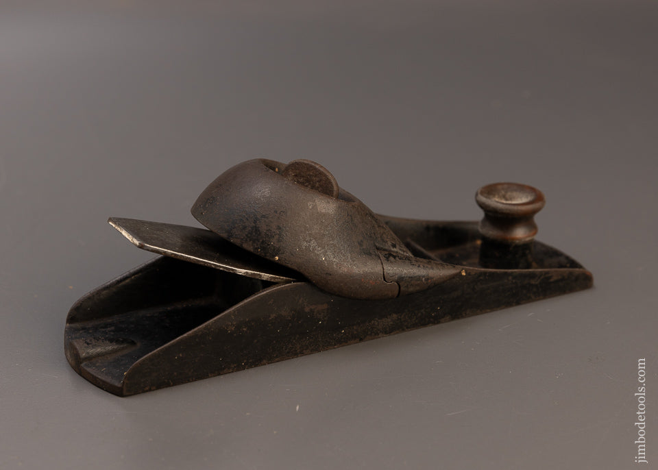 Rare & Fine BAILEY TOOL CO. Model B Patented Block Plane with Corrugated Sole - 109572