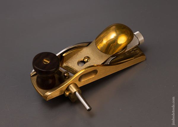 Mint Unused Bronze LIE NIELSEN No. 140 Skew Low Angle Block Plane with Nicker & Rosewood Knob - 109672