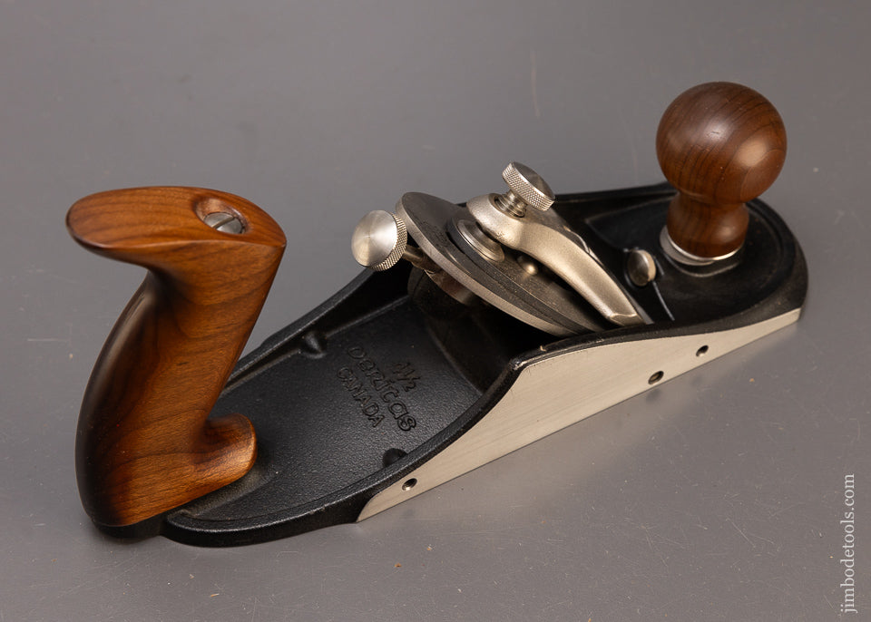 Near Mint LEE VALLEY VERITAS No. 4 1/2 JUMBO Smooth Plane with Adjustable Mouth - 110425