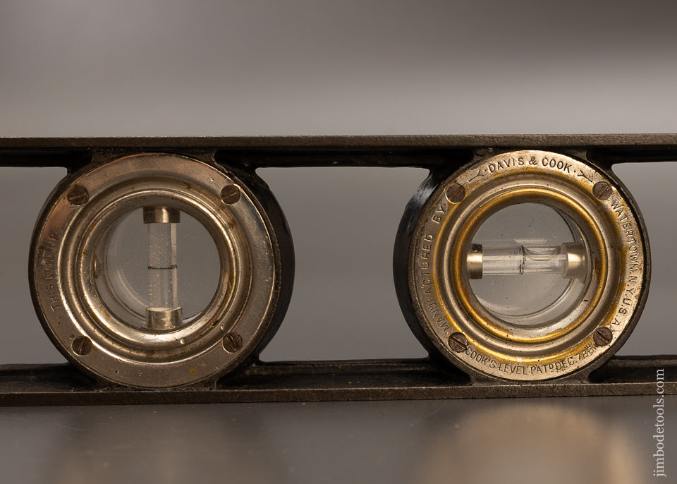 Rare DAVIS & COOK PATENT Pretzel Level - 110477