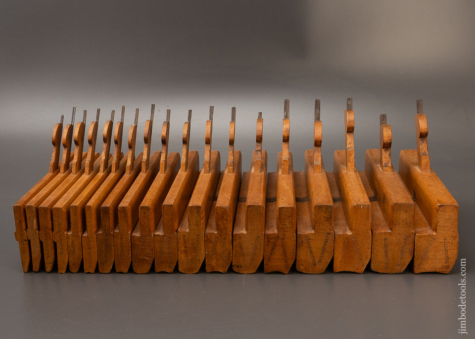 Extra Fine Set of 18 Hollow & Round Planes SKEWED - 110665