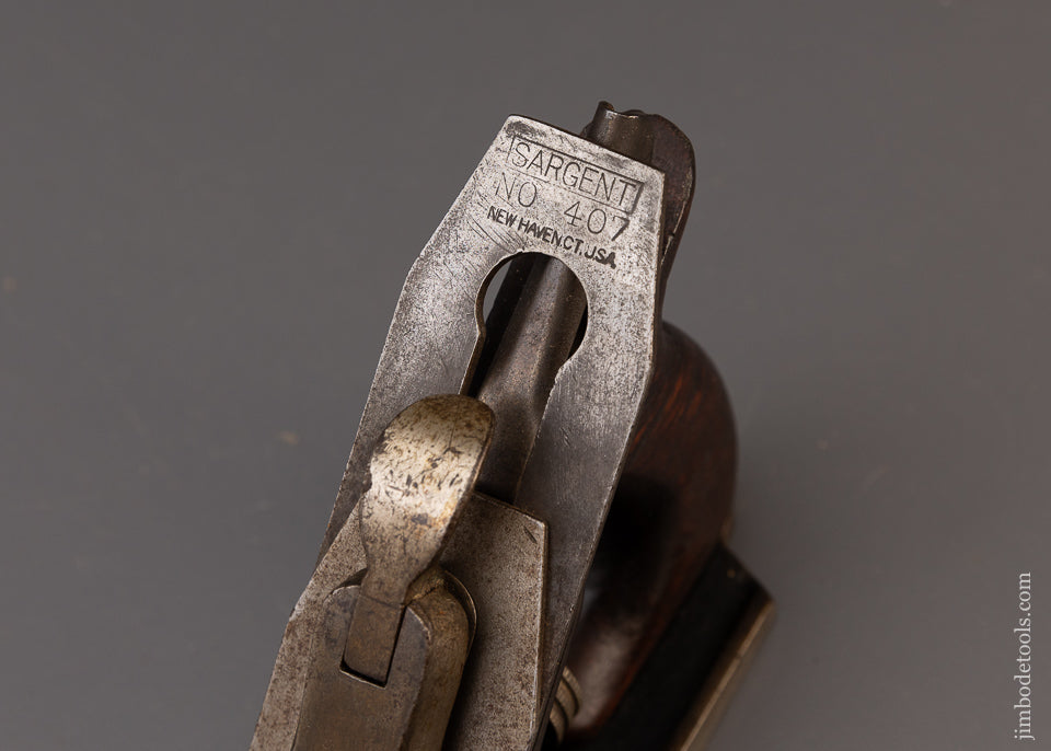 Fine SARGENT No. 407 (No. 2 Size) Smooth Plane with Brass Insert in Lever Cap - 110839