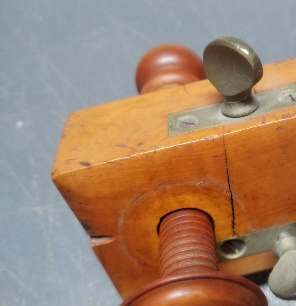 Stunning DEFORREST Solid Boxwood Screw Arm plow Plane - 95330