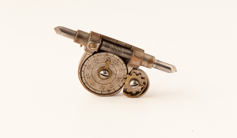 Umnmarked 3 3/8 inch Speed Indicator PAT NOV 29, 82